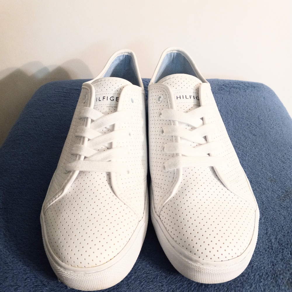 Tommy Hilfiger Lumidee Perforated Women Sneaker Size 8